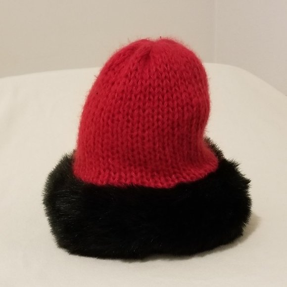 Women's Red Fur lined Beanie - Picture 5 of 6